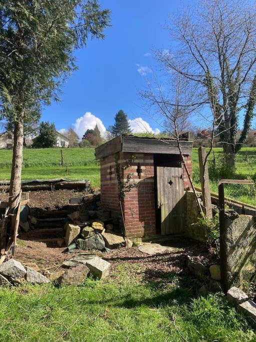 Вилла Gite Au Coeur De La Suisse Normande Клеси Экстерьер фото